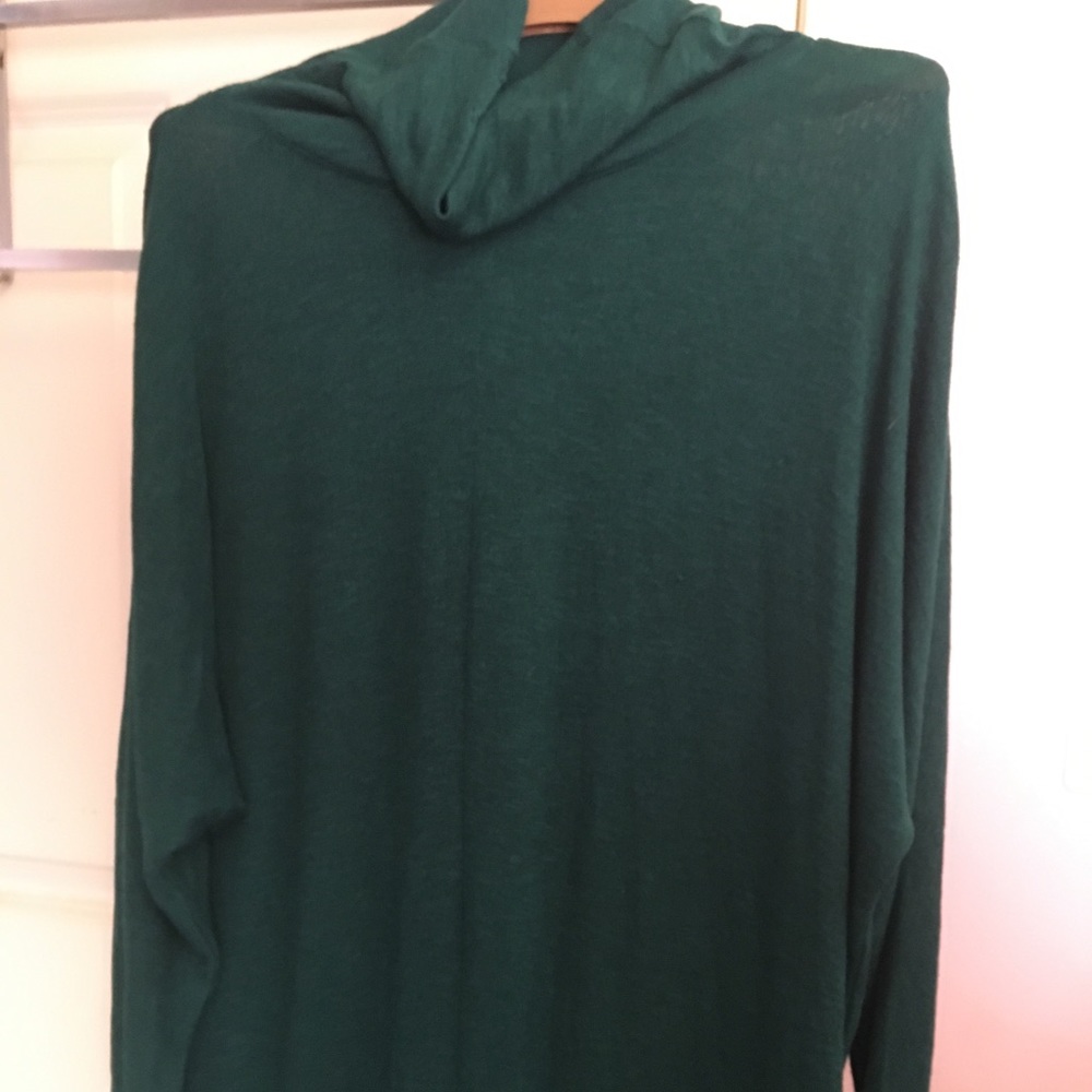 Green long sleeve sweater dress